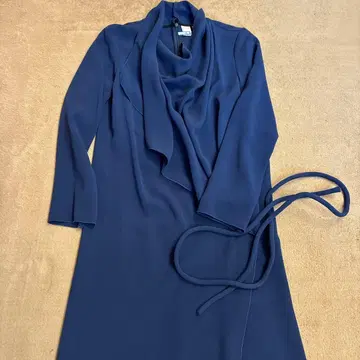 두클라쎄 클래스 드레이프 원피스