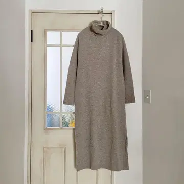 그레이 터틀넥 니트 원피스