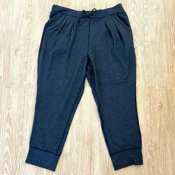 DANSKIN 여성용 피트니스 카프리 크롭 팬츠 DA67330