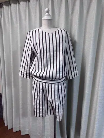 스트라이프 셋업 7부 소매 하프 팬츠