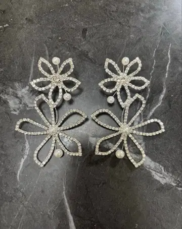 귀걸이 실버 엘리자베스 바우어풍