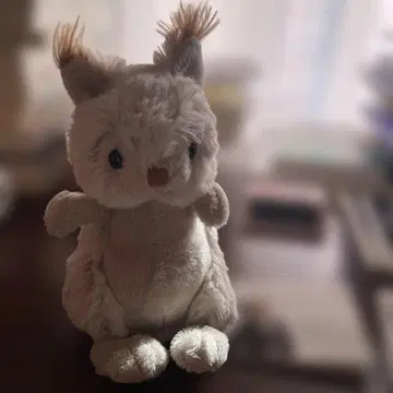 부코우스키 다람쥐 봉제 인형