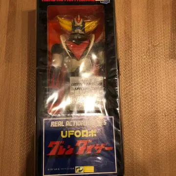 한정판 메디콤 토이 UFO 로보 그렌다이저
