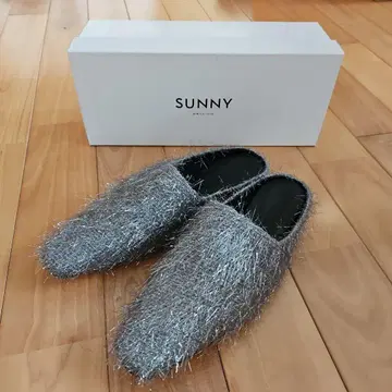 [ 미사용 새상품 ] 펠리코 서니 실버 뮬 39