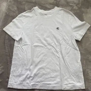 CK 화이트 T셔츠