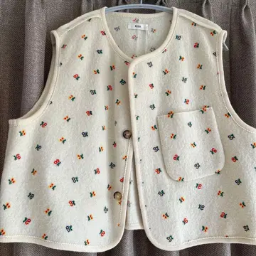RIER WALKER GILET FLOWER 베스트