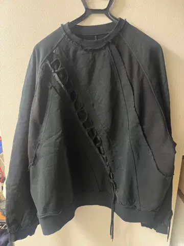 MAISON SPECIAL 에이리언 맨투맨 크루넥 풀오버