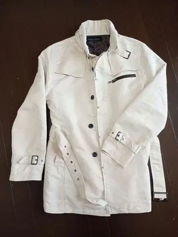 Bareback Realdress 화이트 벨트 포함 트렌치코트