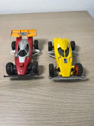 오프로드 카 빨간색과 옐로우 컬러 2대 세트