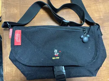 미키 자수 블랙 숄더백