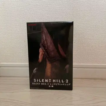 SIRENT HILL 2 레드 피라미드 싱 피규어
