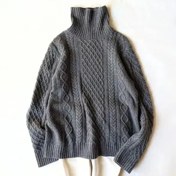 유나이티드 애로우즈 A DAY IN THE LIFE 아란 터틀넥