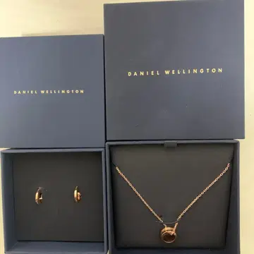 다니엘 웰링턴 목걸이와 귀걸이 세트