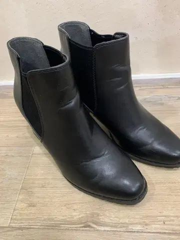 JEANASSIS 블랙 사이드 고어 부츠 중간 힐