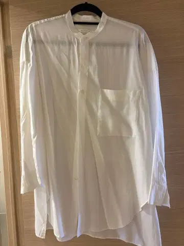 GALERIE VIE 화이트 밴드 카라 셔츠