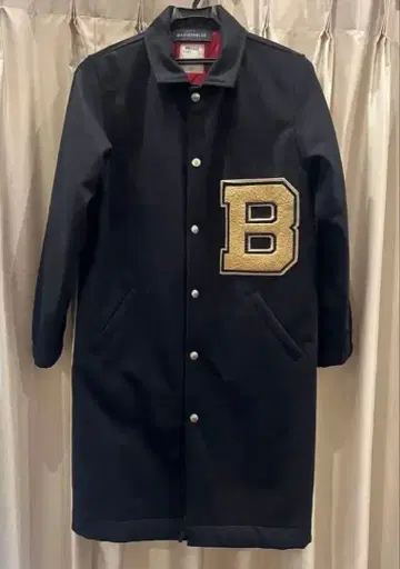 매디슨 블루 와펜 자수 자켓 코트