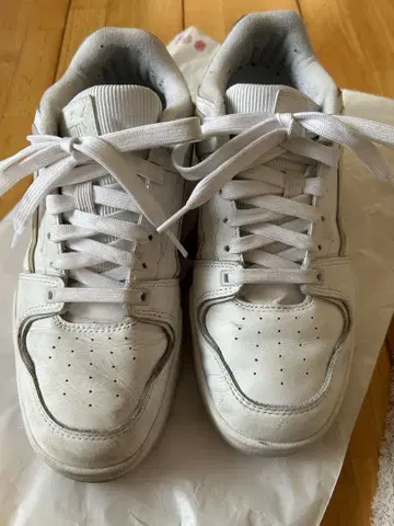 PUMA 화이트 스니커즈 26.5cm