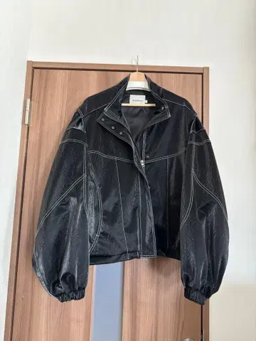 [ AVANDRESS ] Stitch Art Leather Jacket