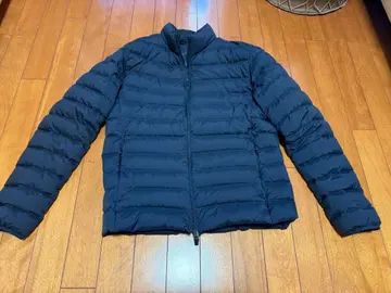 유니클로 울트라 라이트 다운 나노 디자인 네이비 M