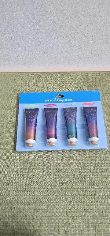 미사용, 미개봉 도쿄 디즈니 리조트 핸드 크림 세트 4개