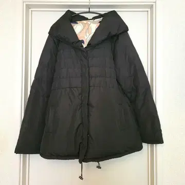 블랙 다운 자켓 후드 부착