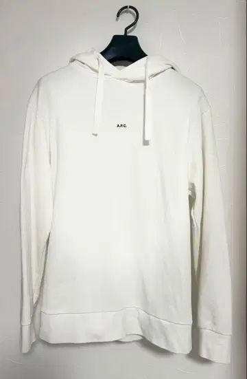 A.P.C. 화이트 후드 부착 후드티