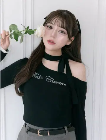 올리브 데 올리브 큐빅 로고 리본 티셔츠