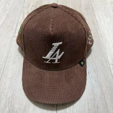 REFERENCE LA SNAP BACK CAP 코듀로이 새상품급