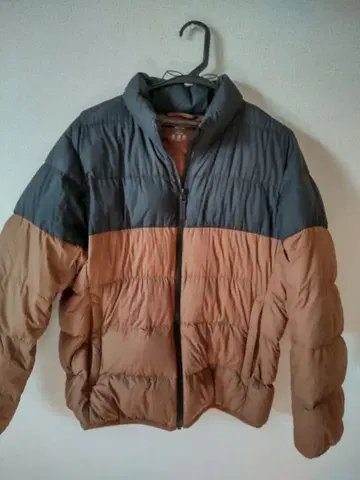 UNIQLO 유니클로 울트라 라이트 다운 자켓/3D 컷 M 브라운