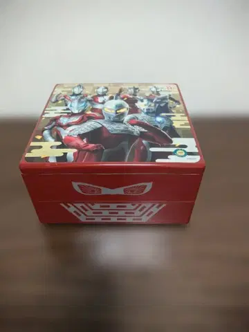 울트라맨 50주년 기념 2단 찬합