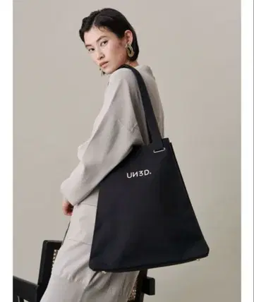 토트백 ORIGAMI PLEATS TOTE