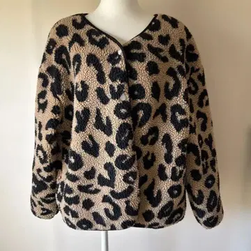 me+em select 레오파드 무늬 노카라 자켓 레오파드 보아 블루종