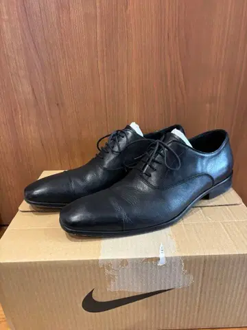 중고 블랙 가죽 신발 스트레이트 팁 사이즈 44
