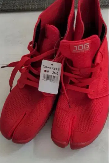 빨간색 발가락 분리 스니커즈 26.0