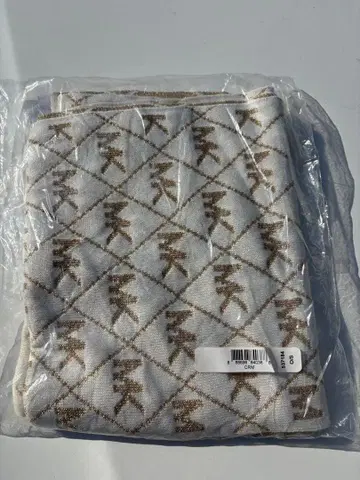 마이클코어스 머플러