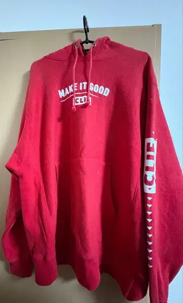 CLIF 빨간색 후드티 Champion