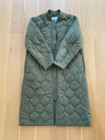 COS 퀼팅 코트