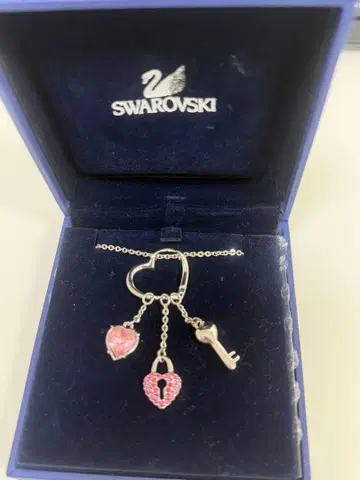 새상품 미사용 SWAROVSKI 하트형 목걸이 848563 실버 계열
