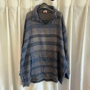 DOG FIGHT 스트라이프 니트