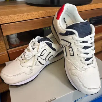 Sangacio 스니커즈 화이트/네이비/레드