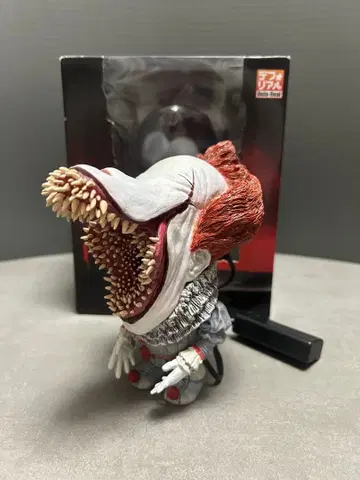 잇 페니와이즈 스케어리 Ver. (발광 사양) 데포리얼