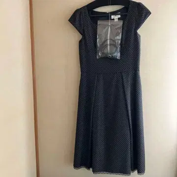 쿠미쿄쿠 도트 무늬 반팔 원피스 S 사이즈