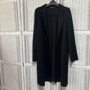 ZARA 블랙 롱 코트 M 사이즈