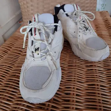 Reebok AZTREK 스니커즈 24.5cm