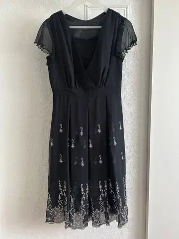 TELAST 블랙 쉬폰 드레스 V넥 (38)