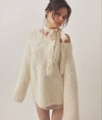 PELLICULE 페리큐르 리본 머플러 니트