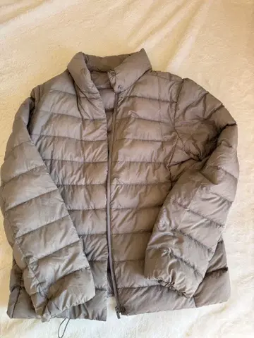 UNIQLO 울트라 라이트 다운 자켓 M 그레이