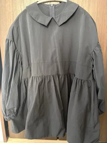 요리 플랫 칼라 티어드 블라우스 네이비