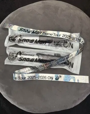 Snow Man Dome Tour 2025-2026 응원봉 2개