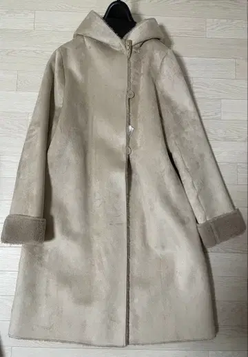 어반 리서치 로쏘 에코 무스탕 후드 코트 택 포함 새상품